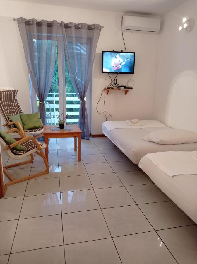 Nemira Beach Apartments Omiš Εξωτερικό φωτογραφία