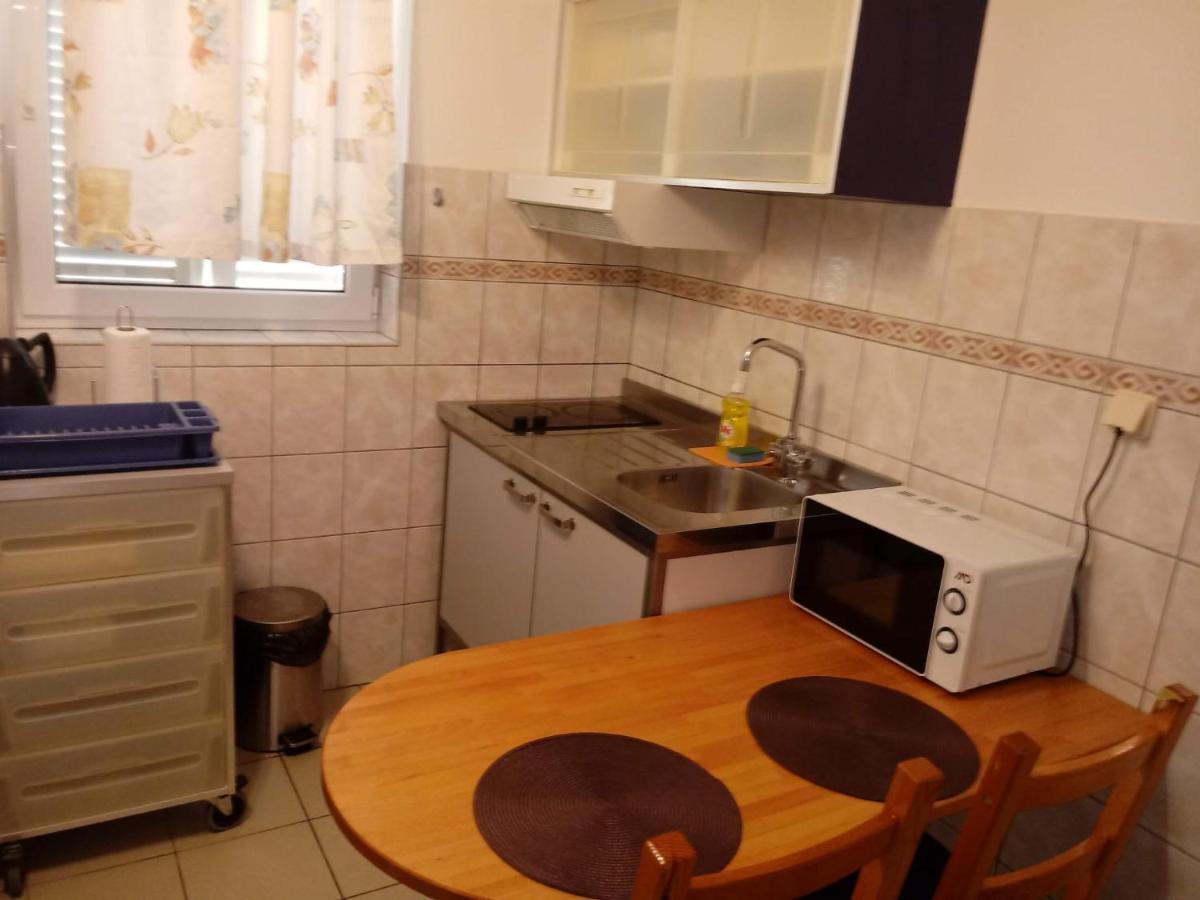 Nemira Beach Apartments Omiš Εξωτερικό φωτογραφία