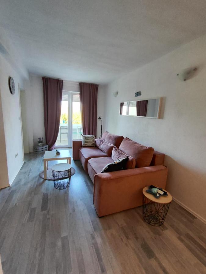 Nemira Beach Apartments Omiš Εξωτερικό φωτογραφία