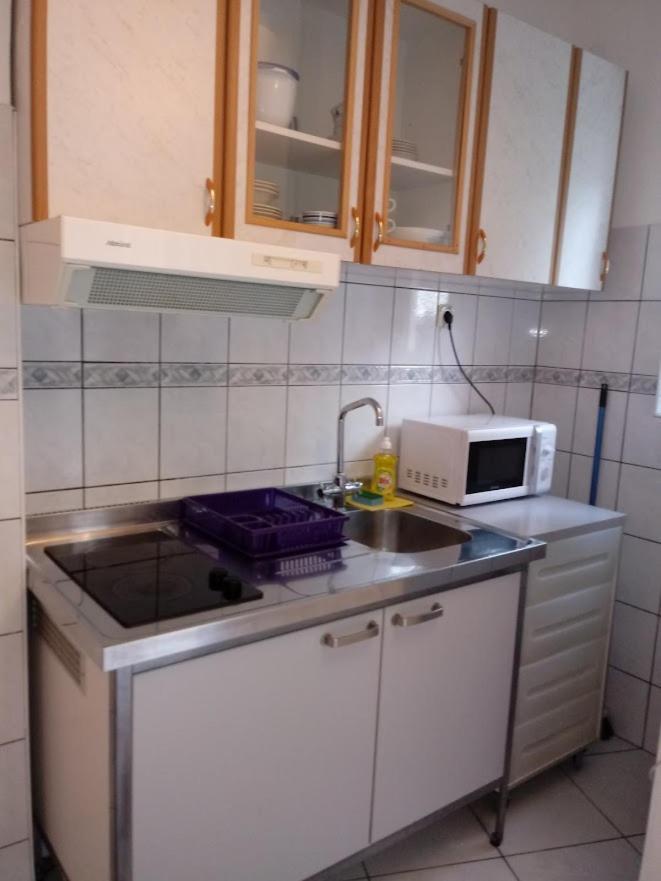 Nemira Beach Apartments Omiš Εξωτερικό φωτογραφία