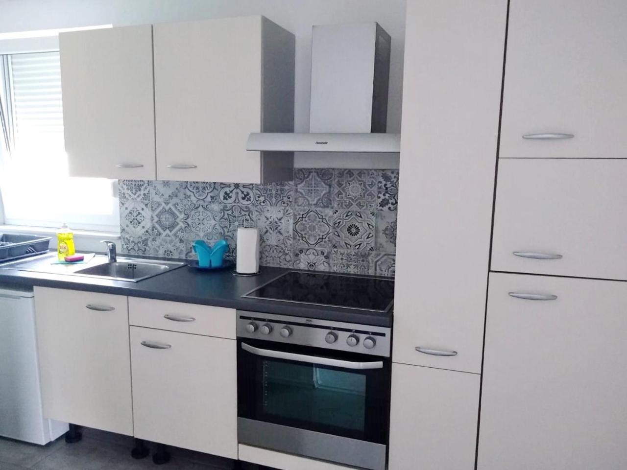 Nemira Beach Apartments Omiš Εξωτερικό φωτογραφία